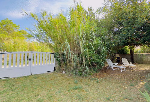 Pretty house with garden, close to the beaches